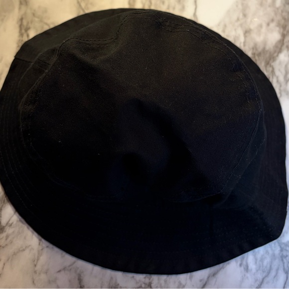 Black Jurassic Park bucket hat by Universal Studios - Picture 4 of 5